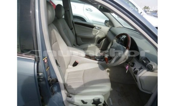 Buy Import Mercedes-Benz 190 Blue Car in Import - Dubai in Bumthang Buy Import Mercedes-Benz 190 Blue Car in Import - Dubai in Bumthang