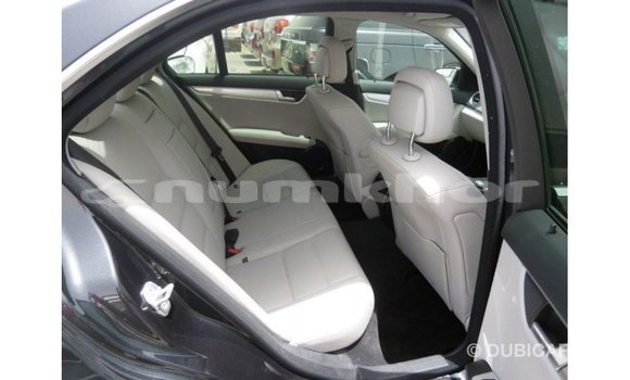 Buy Import Mercedes-Benz 190 Black Car in Import - Dubai in Bumthang Buy Import Mercedes-Benz 190 Black Car in Import - Dubai in Bumthang