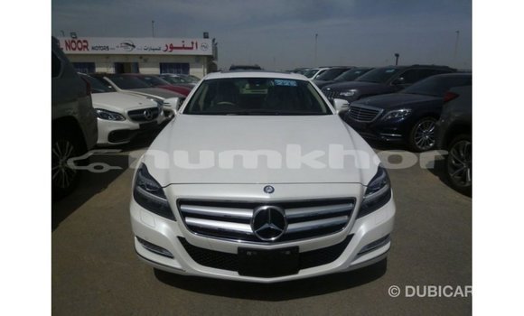 Buy Import Mercedes-Benz 190 White Car in Import - Dubai in Bumthang Buy Import Mercedes-Benz 190 White Car in Import - Dubai in Bumthang