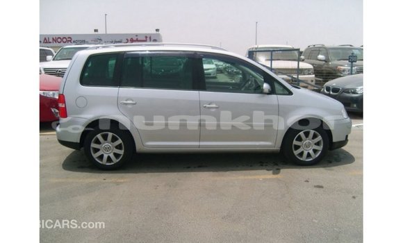 Buy Import Volkswagen Touran Other Car in Import - Dubai in Bumthang Buy Import Volkswagen Touran Other Car in Import - Dubai in Bumthang