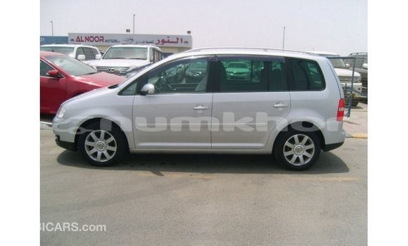 Buy Import Volkswagen Touran Other Car in Import - Dubai in Bumthang Buy Import Volkswagen Touran Other Car in Import - Dubai in Bumthang