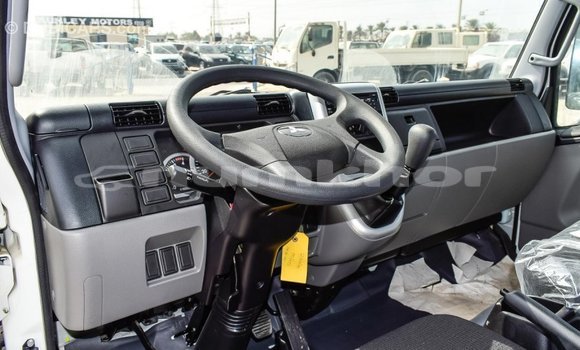 Buy Import Mitsubishi Carisma White Car in Import - Dubai in Bumthang Buy Import Mitsubishi Carisma White Car in Import - Dubai in Bumthang