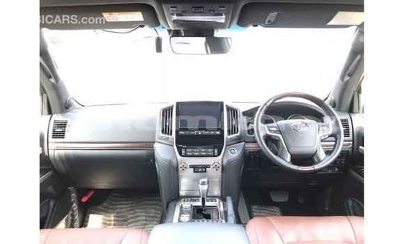 Buy Import Toyota Land Cruiser Black Car in Import - Dubai in Bumthang Buy Import Toyota Land Cruiser Black Car in Import - Dubai in Bumthang