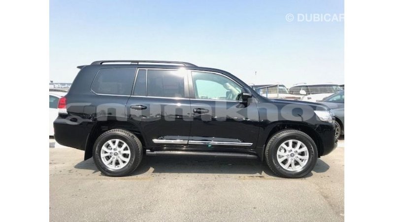 Big with watermark toyota land cruiser bumthang import dubai 2730