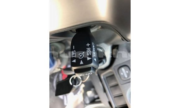 Buy Import Toyota Hiace White Car in Import - Dubai in Bumthang Buy Import Toyota Hiace White Car in Import - Dubai in Bumthang