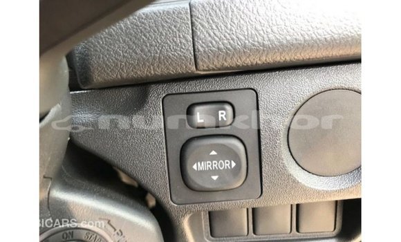 Buy Import Toyota Hiace White Car in Import - Dubai in Bumthang Buy Import Toyota Hiace White Car in Import - Dubai in Bumthang