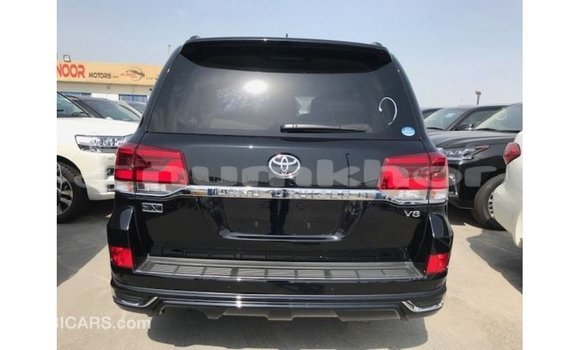 Buy Import Toyota Land Cruiser Black Car in Import - Dubai in Bumthang Buy Import Toyota Land Cruiser Black Car in Import - Dubai in Bumthang