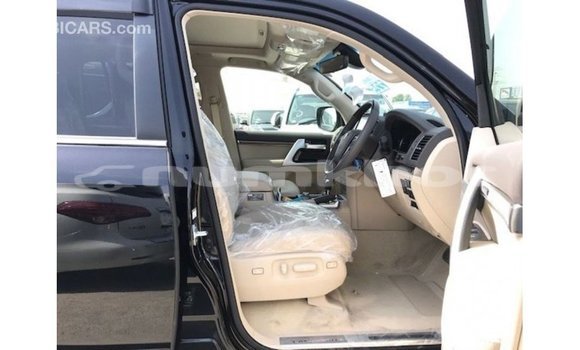 Buy Import Toyota Land Cruiser Black Car in Import - Dubai in Bumthang Buy Import Toyota Land Cruiser Black Car in Import - Dubai in Bumthang