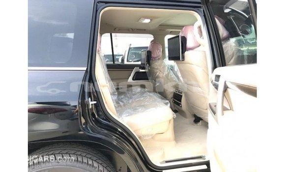 Buy Import Toyota Land Cruiser Black Car in Import - Dubai in Bumthang Buy Import Toyota Land Cruiser Black Car in Import - Dubai in Bumthang