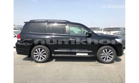 Buy Import Toyota Land Cruiser Black Car in Import - Dubai in Bumthang Buy Import Toyota Land Cruiser Black Car in Import - Dubai in Bumthang