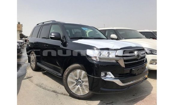 Buy Import Toyota Land Cruiser Black Car in Import - Dubai in Bumthang Buy Import Toyota Land Cruiser Black Car in Import - Dubai in Bumthang