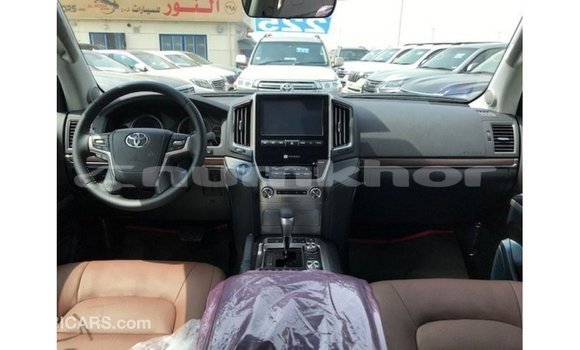Buy Import Toyota Land Cruiser Black Car in Import - Dubai in Bumthang Buy Import Toyota Land Cruiser Black Car in Import - Dubai in Bumthang