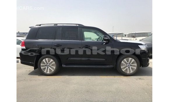 Buy Import Toyota Land Cruiser Black Car in Import - Dubai in Bumthang Buy Import Toyota Land Cruiser Black Car in Import - Dubai in Bumthang