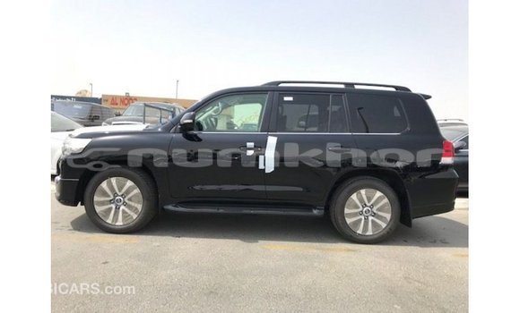 Buy Import Toyota Land Cruiser Black Car in Import - Dubai in Bumthang Buy Import Toyota Land Cruiser Black Car in Import - Dubai in Bumthang
