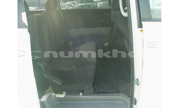 Buy Import Toyota Noah White Car in Import - Dubai in Bumthang Buy Import Toyota Noah White Car in Import - Dubai in Bumthang