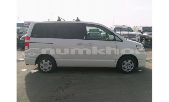 Buy Import Toyota Noah White Car in Import - Dubai in Bumthang Buy Import Toyota Noah White Car in Import - Dubai in Bumthang