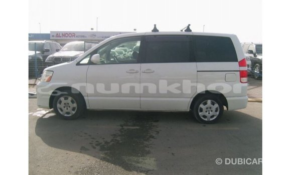 Buy Import Toyota Noah White Car in Import - Dubai in Bumthang Buy Import Toyota Noah White Car in Import - Dubai in Bumthang