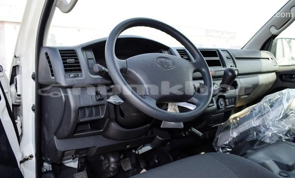 Buy Import Toyota Hiace White Car in Import - Dubai in Bumthang Buy Import Toyota Hiace White Car in Import - Dubai in Bumthang