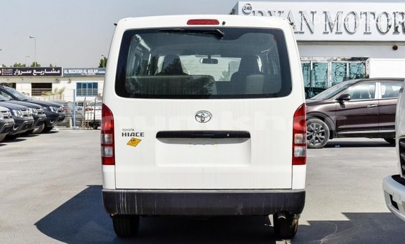 Buy Import Toyota Hiace White Car in Import - Dubai in Bumthang Buy Import Toyota Hiace White Car in Import - Dubai in Bumthang