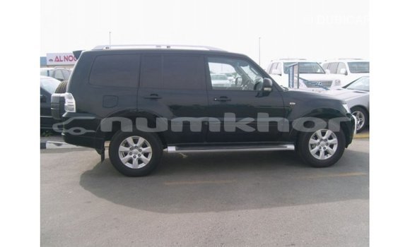 Buy Import Mitsubishi Pajero Black Car in Import - Dubai in Bumthang Buy Import Mitsubishi Pajero Black Car in Import - Dubai in Bumthang