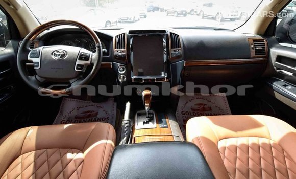 Buy Import Toyota Land Cruiser Black Car in Import - Dubai in Bumthang Buy Import Toyota Land Cruiser Black Car in Import - Dubai in Bumthang