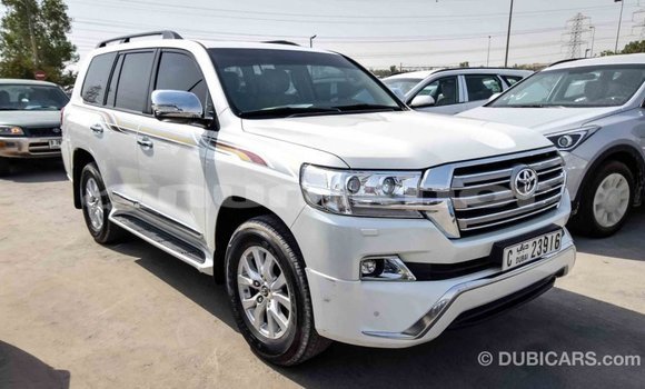 Buy Import Toyota Land Cruiser White Car in Import - Dubai in Bumthang Buy Import Toyota Land Cruiser White Car in Import - Dubai in Bumthang