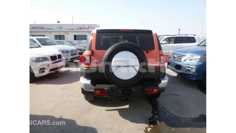 Big with watermark toyota fj cruiser bumthang import dubai 2780