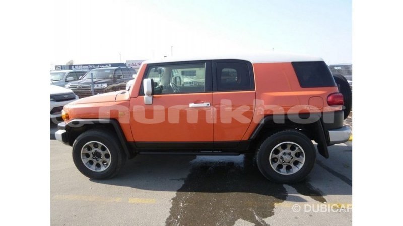 Big with watermark toyota fj cruiser bumthang import dubai 2780