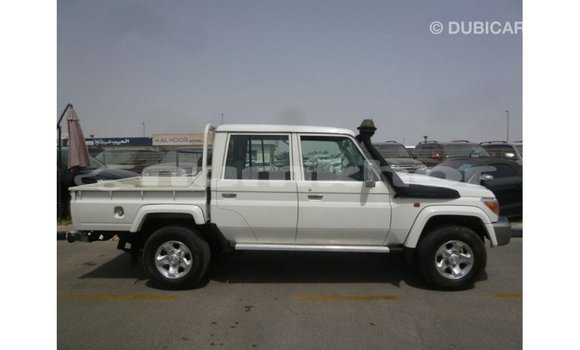Buy Import Toyota Land Cruiser White Car in Import - Dubai in Bumthang Buy Import Toyota Land Cruiser White Car in Import - Dubai in Bumthang