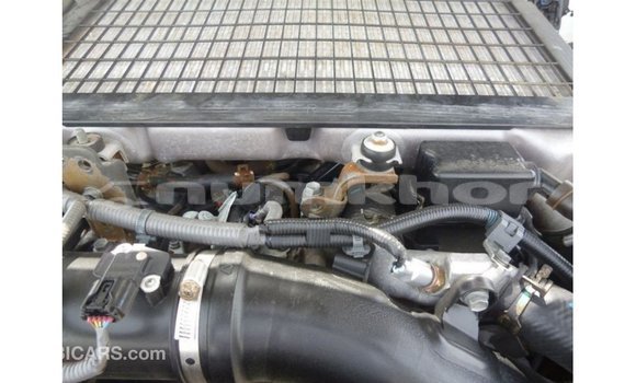 Buy Import Toyota Land Cruiser White Car in Import - Dubai in Bumthang Buy Import Toyota Land Cruiser White Car in Import - Dubai in Bumthang