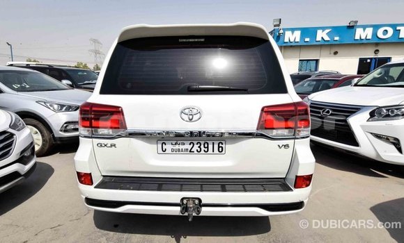 Buy Import Toyota Land Cruiser White Car in Import - Dubai in Bumthang Buy Import Toyota Land Cruiser White Car in Import - Dubai in Bumthang