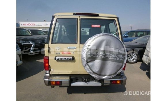 Buy Import Toyota Land Cruiser Beige Car in Import - Dubai in Bumthang Buy Import Toyota Land Cruiser Beige Car in Import - Dubai in Bumthang