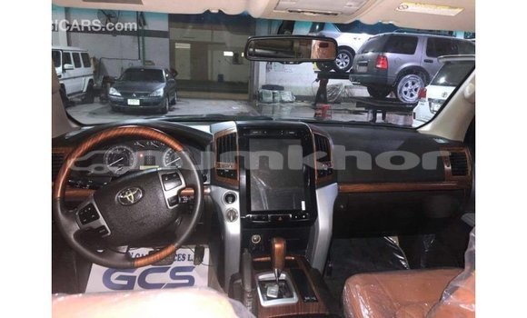 Buy Import Toyota Land Cruiser Black Car in Import - Dubai in Bumthang Buy Import Toyota Land Cruiser Black Car in Import - Dubai in Bumthang