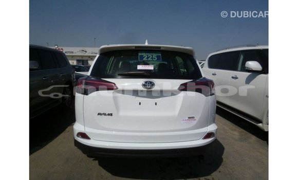 Buy Import Toyota 4Runner White Car in Import - Dubai in Bumthang Buy Import Toyota 4Runner White Car in Import - Dubai in Bumthang