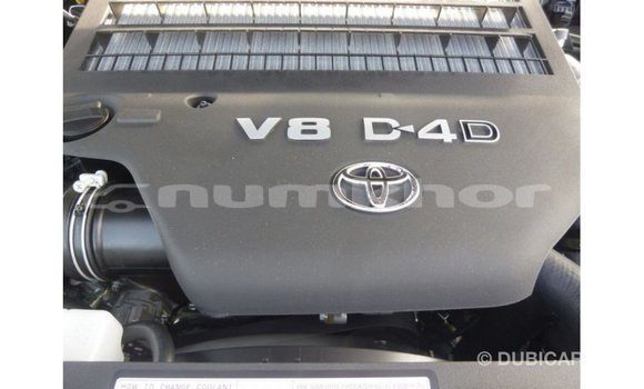 Buy Import Toyota Land Cruiser Other Car in Import - Dubai in Bumthang Buy Import Toyota Land Cruiser Other Car in Import - Dubai in Bumthang