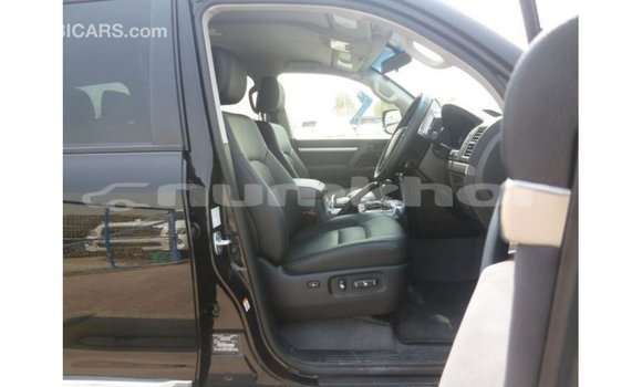 Buy Import Toyota Land Cruiser Black Car in Import - Dubai in Bumthang Buy Import Toyota Land Cruiser Black Car in Import - Dubai in Bumthang