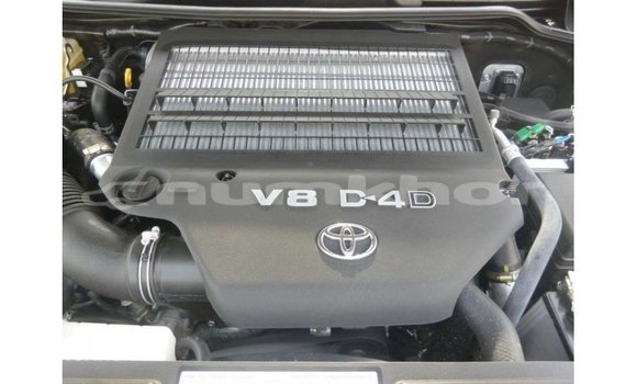 Buy Import Toyota Land Cruiser Black Car in Import - Dubai in Bumthang Buy Import Toyota Land Cruiser Black Car in Import - Dubai in Bumthang