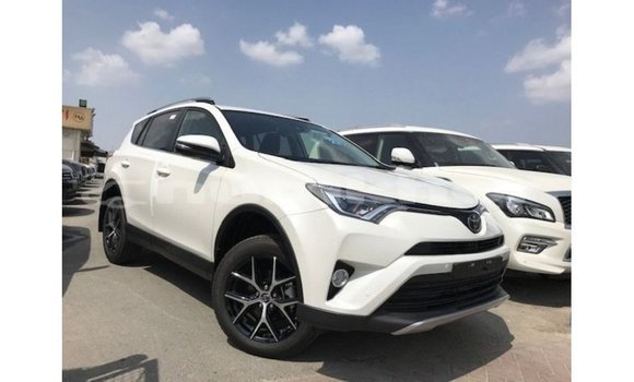 Buy Import Toyota 4Runner White Car in Import - Dubai in Bumthang Buy Import Toyota 4Runner White Car in Import - Dubai in Bumthang