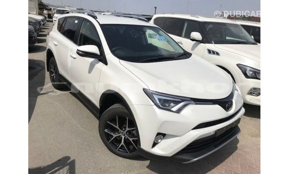 Buy Import Toyota 4Runner White Car in Import - Dubai in Bumthang Buy Import Toyota 4Runner White Car in Import - Dubai in Bumthang