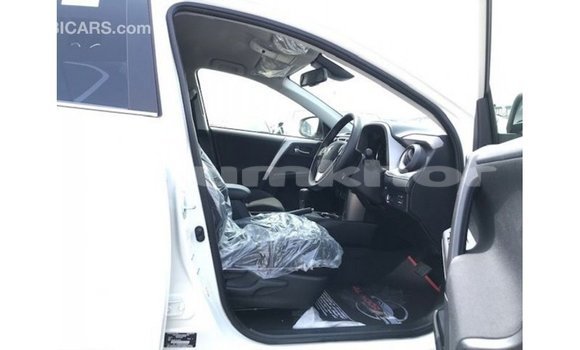 Buy Import Toyota 4Runner White Car in Import - Dubai in Bumthang Buy Import Toyota 4Runner White Car in Import - Dubai in Bumthang