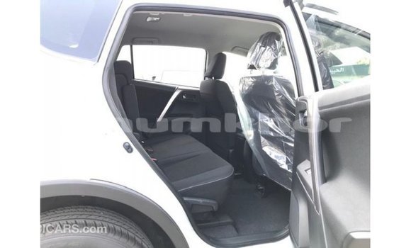 Buy Import Toyota 4Runner White Car in Import - Dubai in Bumthang Buy Import Toyota 4Runner White Car in Import - Dubai in Bumthang