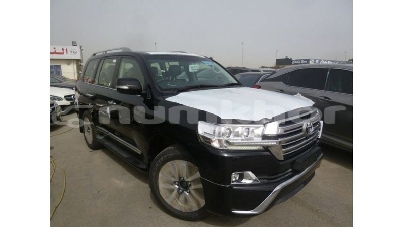 Big with watermark toyota land cruiser bumthang import dubai 2806