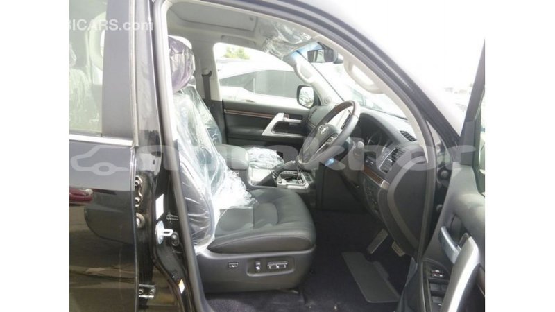 Big with watermark toyota land cruiser bumthang import dubai 2806