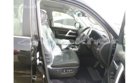 Buy Import Toyota Land Cruiser Black Car in Import - Dubai in Bumthang Buy Import Toyota Land Cruiser Black Car in Import - Dubai in Bumthang