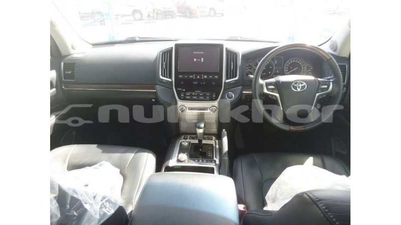 Big with watermark toyota land cruiser bumthang import dubai 2807
