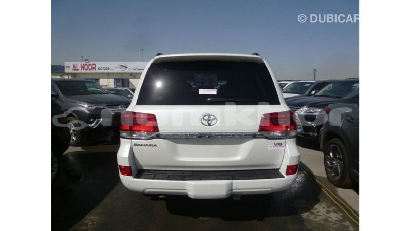 Big with watermark toyota land cruiser bumthang import dubai 2807