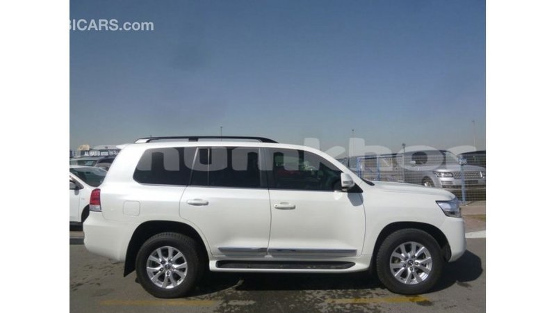 Big with watermark toyota land cruiser bumthang import dubai 2807