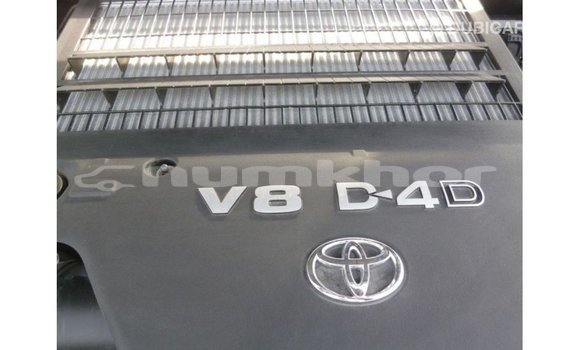 Buy Import Toyota Land Cruiser Black Car in Import - Dubai in Bumthang Buy Import Toyota Land Cruiser Black Car in Import - Dubai in Bumthang