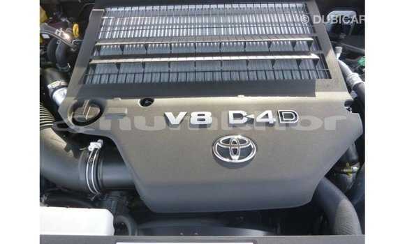 Buy Import Toyota Land Cruiser Brown Car in Import - Dubai in Bumthang Buy Import Toyota Land Cruiser Brown Car in Import - Dubai in Bumthang