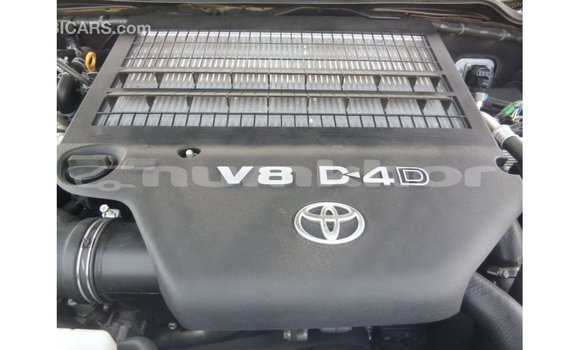 Buy Import Toyota Land Cruiser Black Car in Import - Dubai in Bumthang Buy Import Toyota Land Cruiser Black Car in Import - Dubai in Bumthang